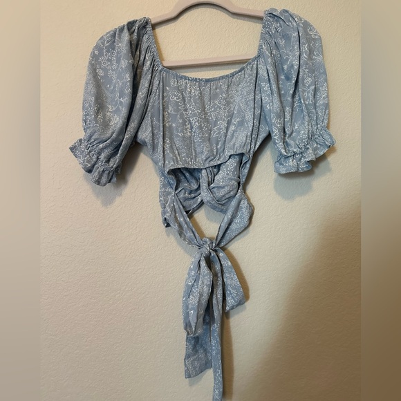Puff sleeve crop top. NWOT - Picture 4 of 6